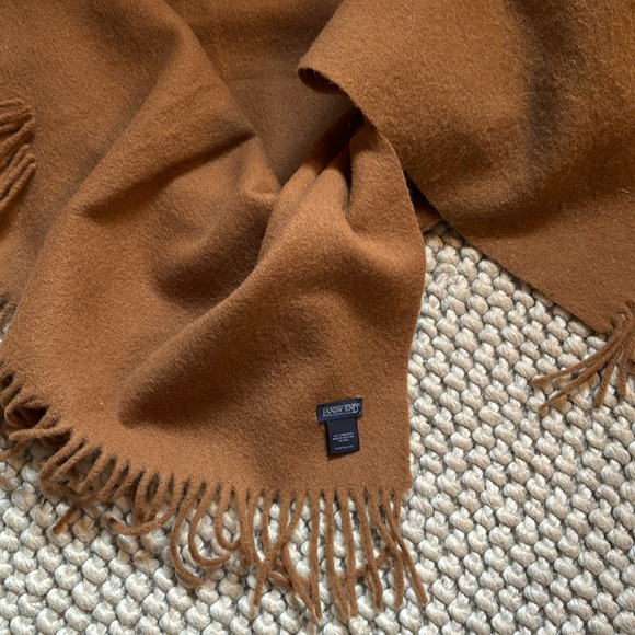 Lambs wool Wrap/Scarf - Picture 2 of 3